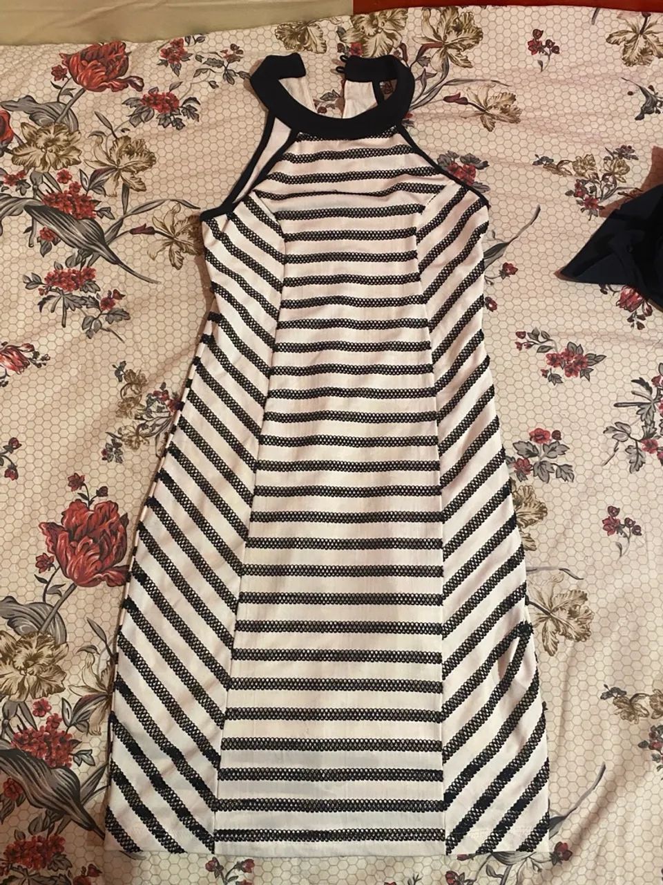 Vestido listrado preto e branco - Foto 3