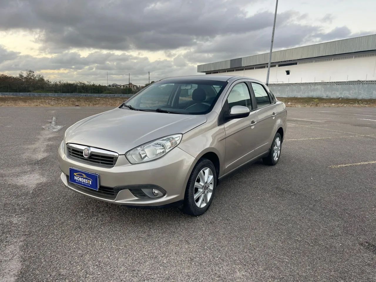 GRAND SIENA ATTRACTIVE 1.4 2013