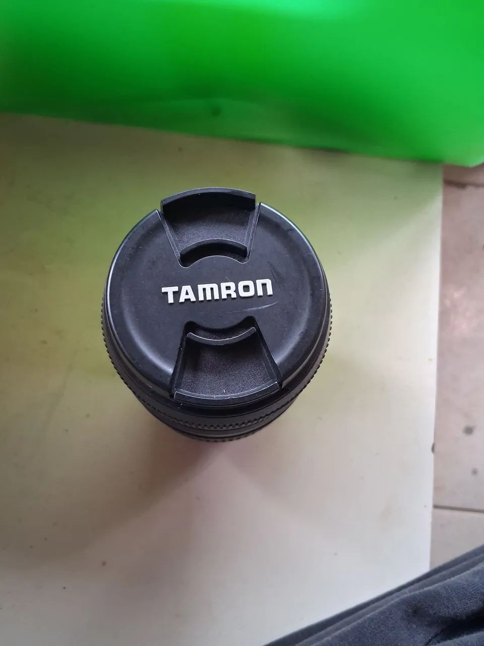 Objetiva tamrom 70-300mm bom estado