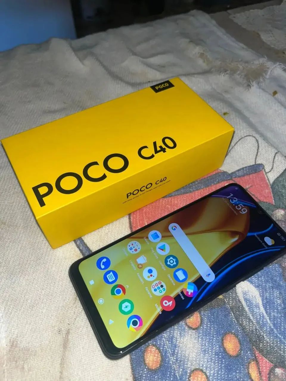 Poco c40 novo (com apenas avaria no botão de ligar que está enterrado)