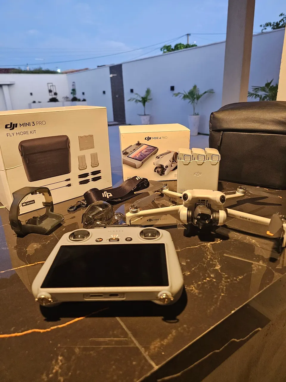 DJI Mini 4 Pro + Kit Fly More