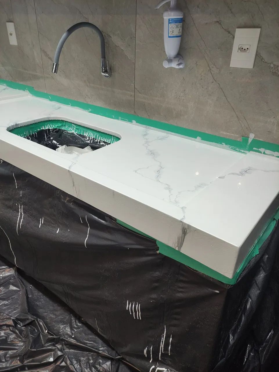 Restauração bancadas em Porcelanato líquido 