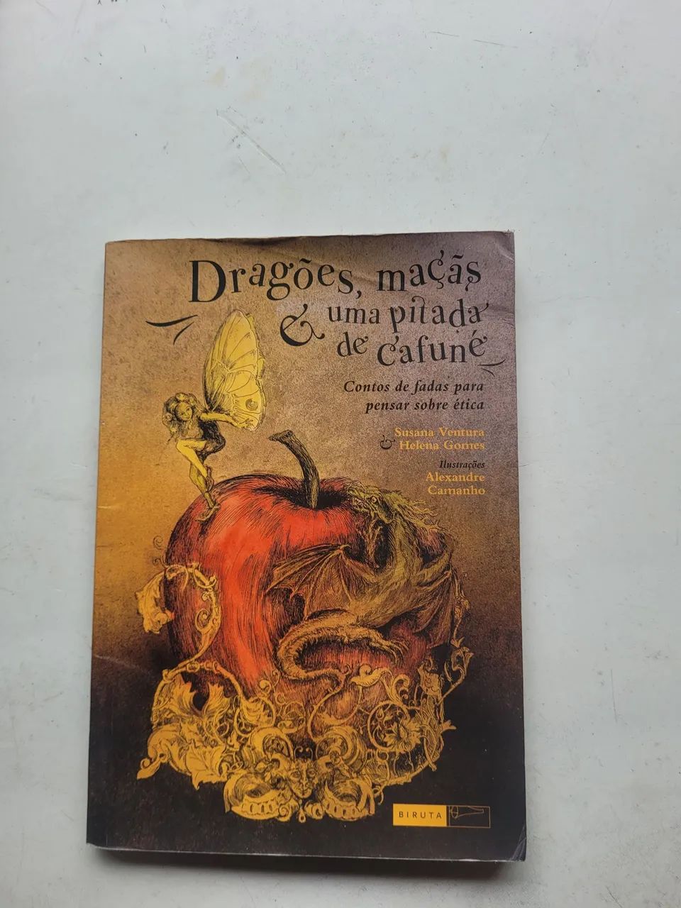 Dragões, maças e uma pitada de cafuné