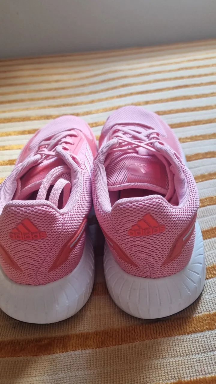 Tênis Feminino Adidas original. Tam 37. Comprado em Portugal. Usado uma única vez - Foto 4