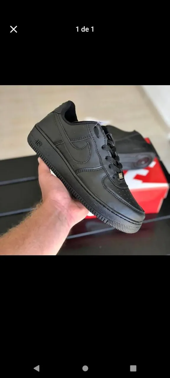 Tenis preto militar ?