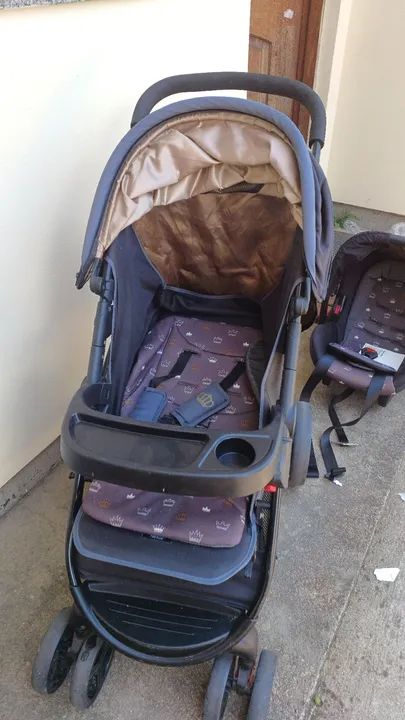 Carrinho de Bebê com bebê conforto Cosco Travel System - Ótimo estado!