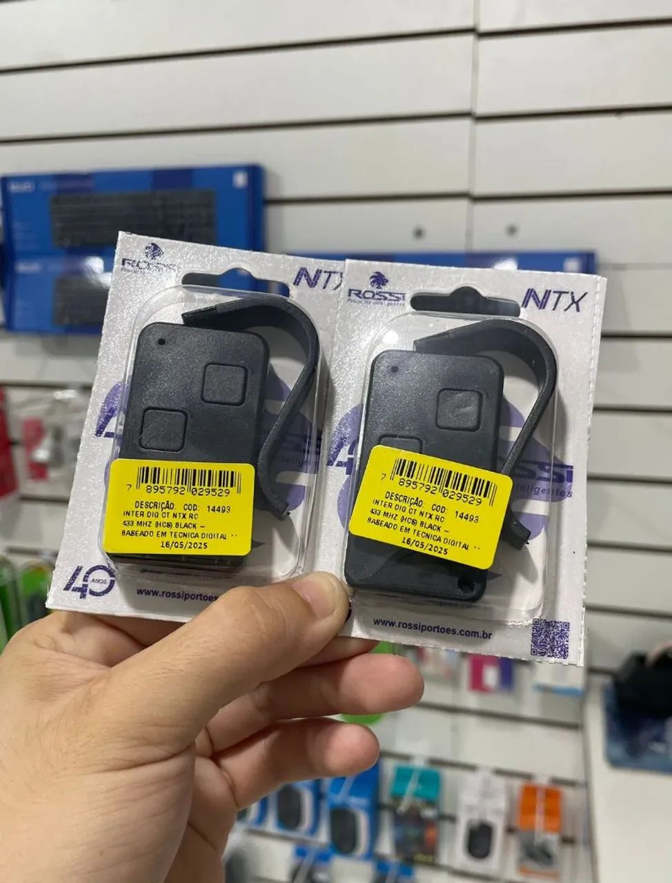 Controle Rossi para portão eletrônico de garagem 