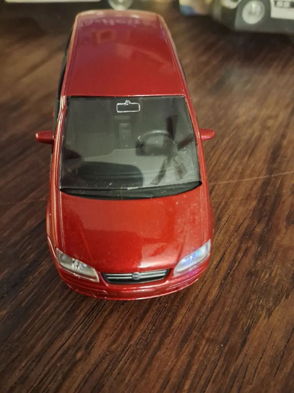 Linda réplica Fiat Idea na cor vinho - Foto 2