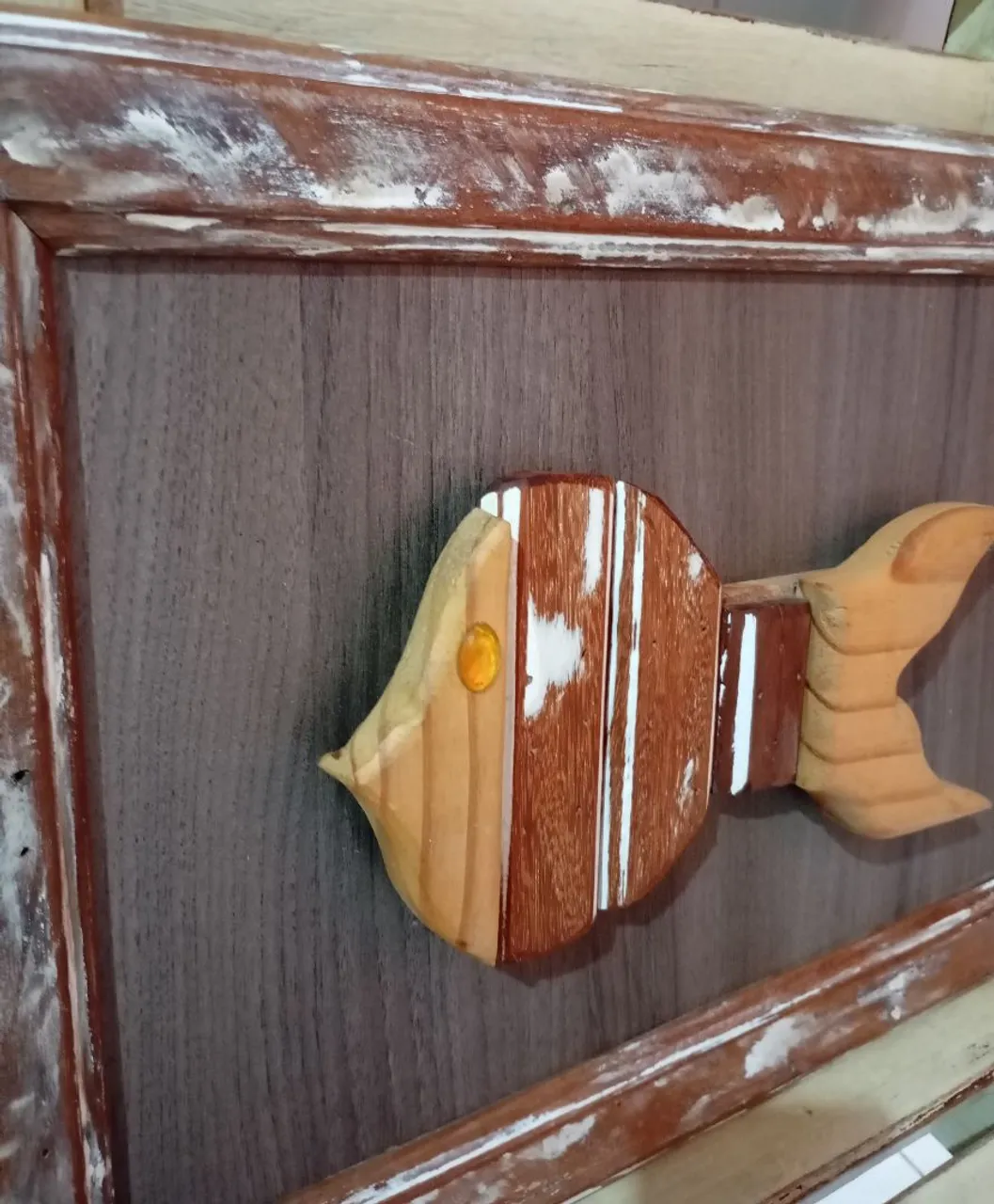 Peixe Decorativo em Madeira Rústica