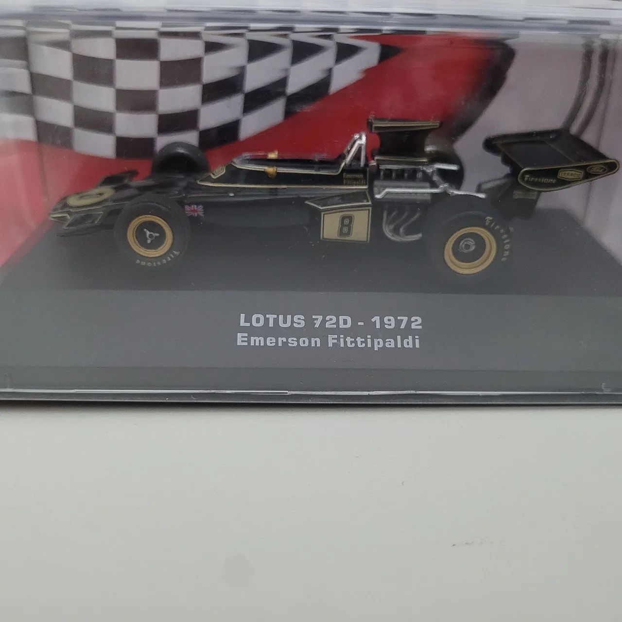 Miniatura fórmula 1 lotus Fittipaldi 