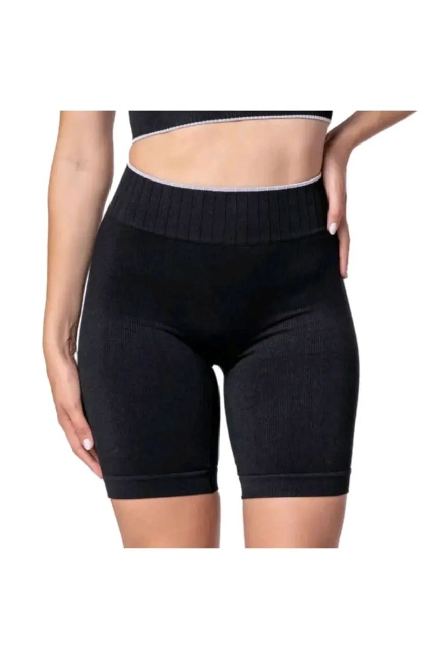 Shorts Feminino Fitness Preto - Conforto e Estilo!
