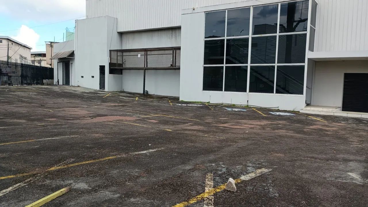 Pornto Comercial ,para clínicas, lojas, depósito. Av. Djalma Batista de - Foto 4