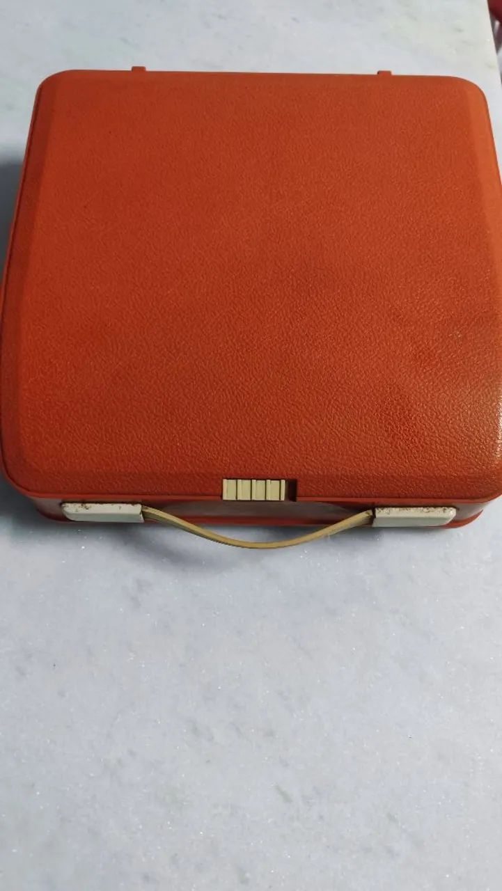 Máquina de escrever Hermes 1970 e 1980 ótimo para colecionadores - Foto 4