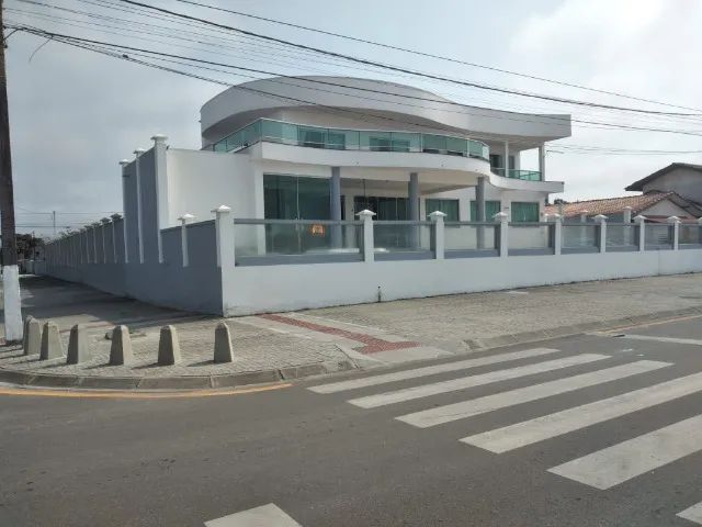 CASA COM 10 QUARTOS BEIRA MAR EM MATINHOS, DISPONIVEL PARA REVEILON E NATAL (PACOTES)