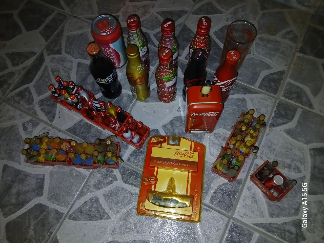 Coleção Coca-Cola: Garrafas e Miniaturas - Foto 4