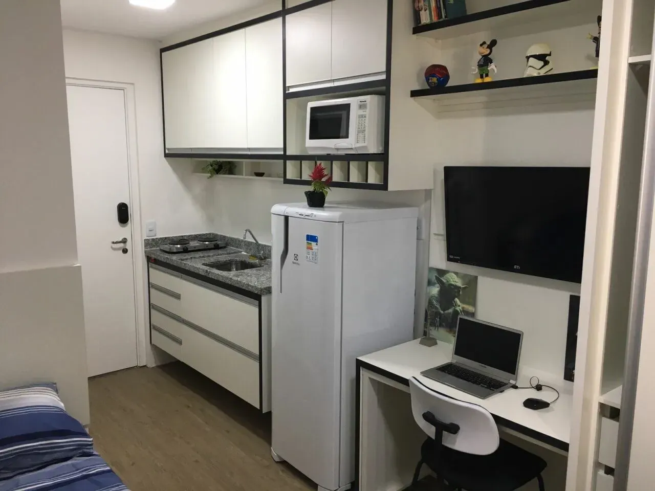 Studio, mobiliado, renda certa, 1% do valor do imóvel