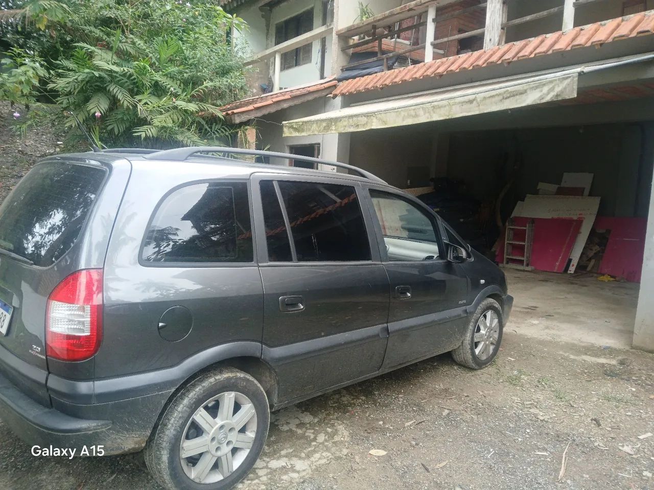 Zafira lindona nada a fazer - Foto 3