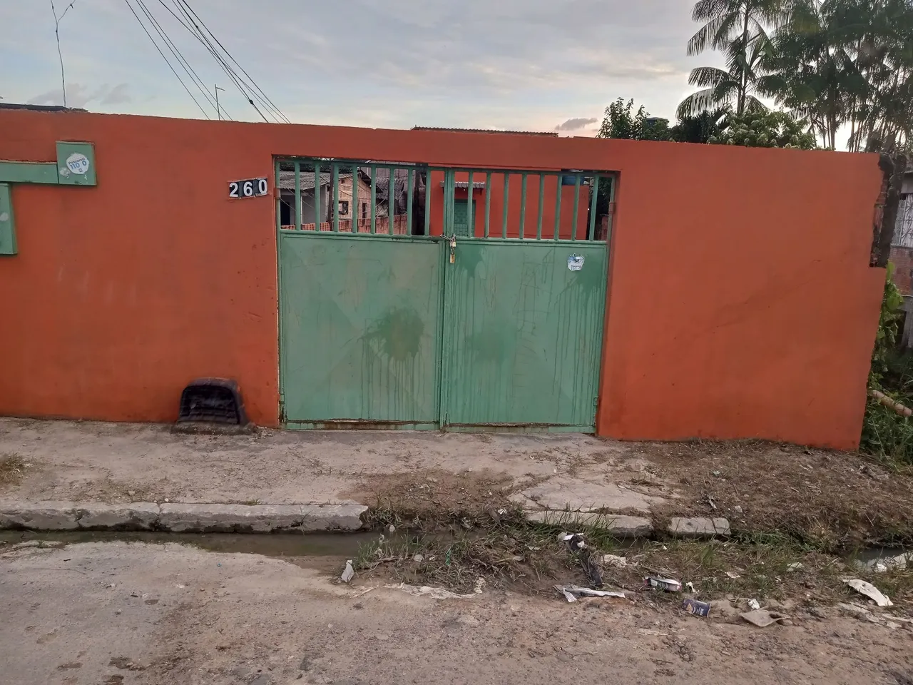 Casa no Riacho Doce bem localizada