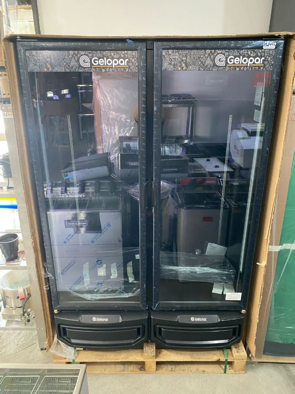 NZ. Auto serviço refrigerado 2 portas frios e laticínios GELOPAR 