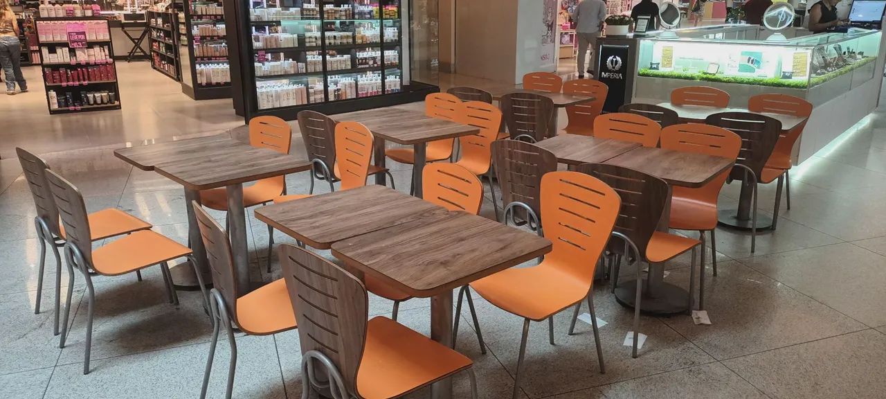 Conjunto de mesas e cadeiras para área de alimentação - Foto 3