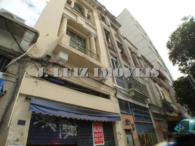 Excelente prédio comercial com loja no Centro em frente a Praça - Foto 2
