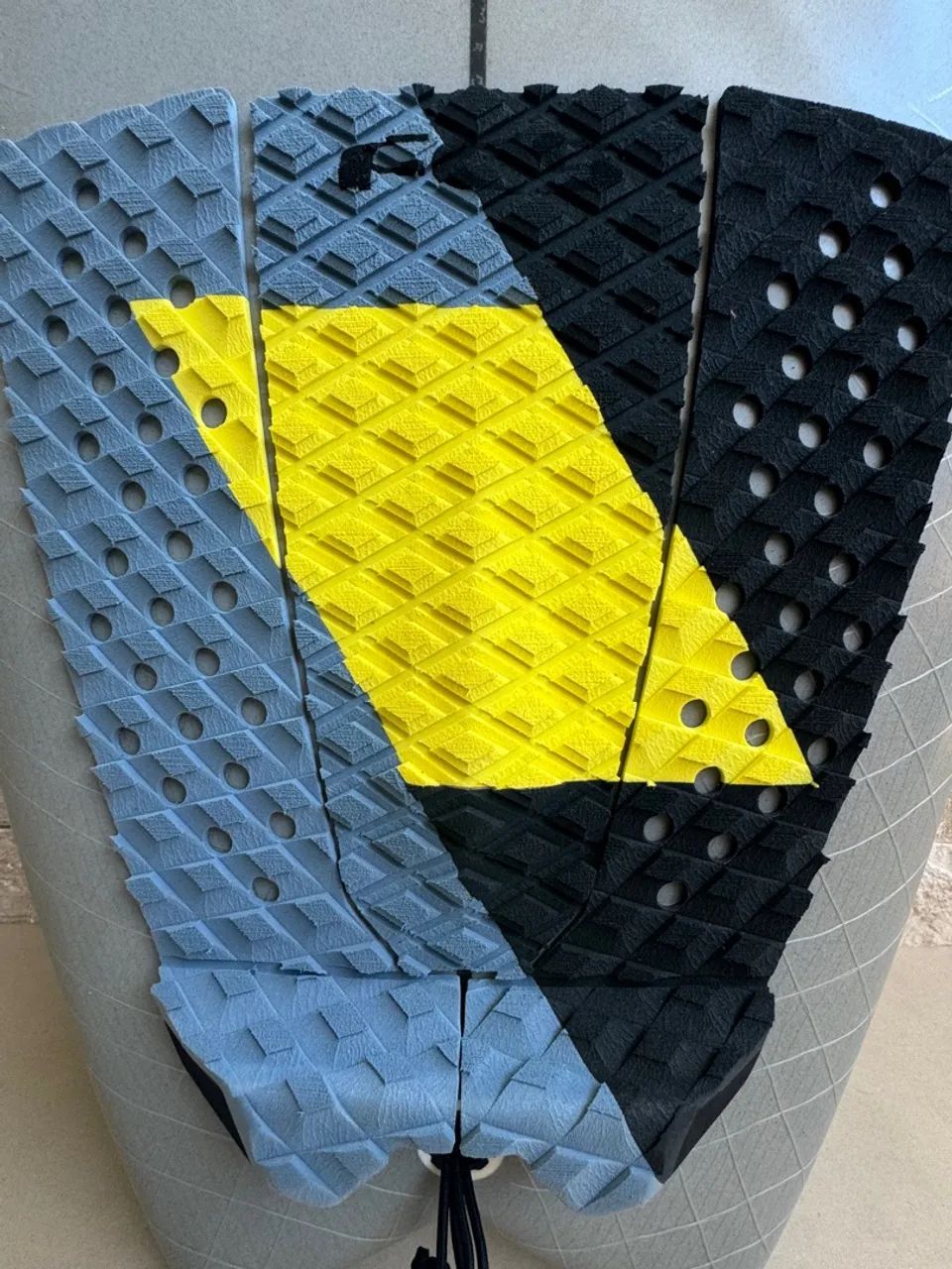 Prancha de Surf DHD PHOENIX + Quilhas e Leash FCS - Foto 4