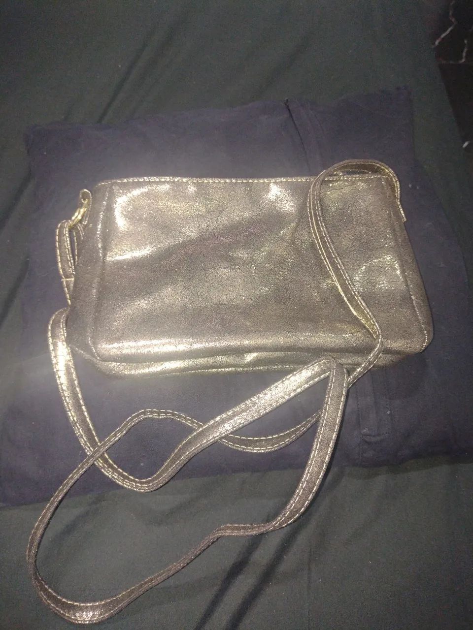 Bolsa de ombro metalizada da Eudora  - Foto 3