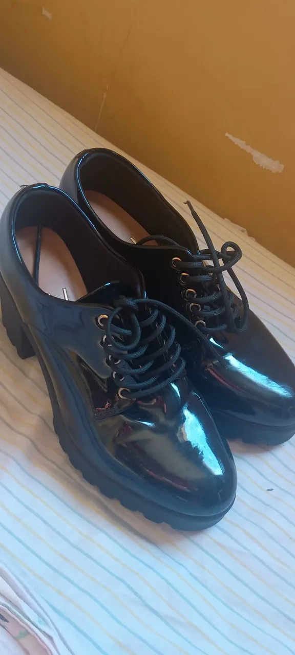 Sapatos Oxford Femininos Verniz Plataforma