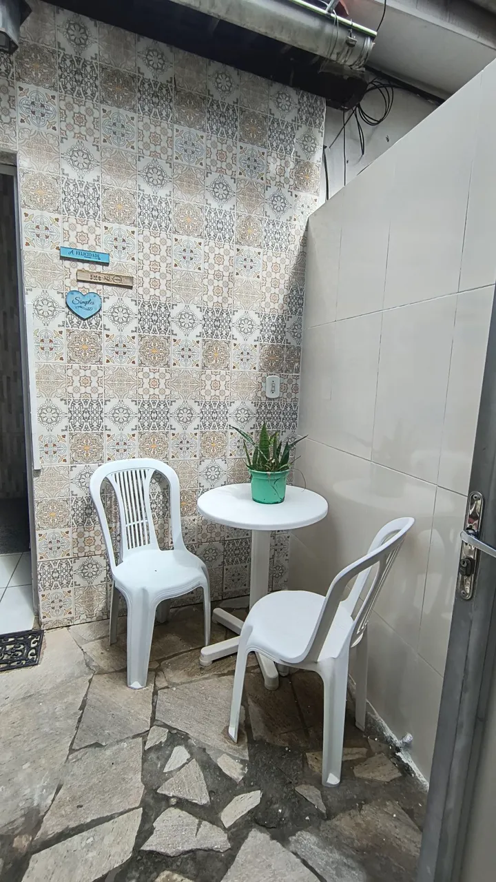 Alugo quarto e sala(casa) Mobiliado na Ponta Verde