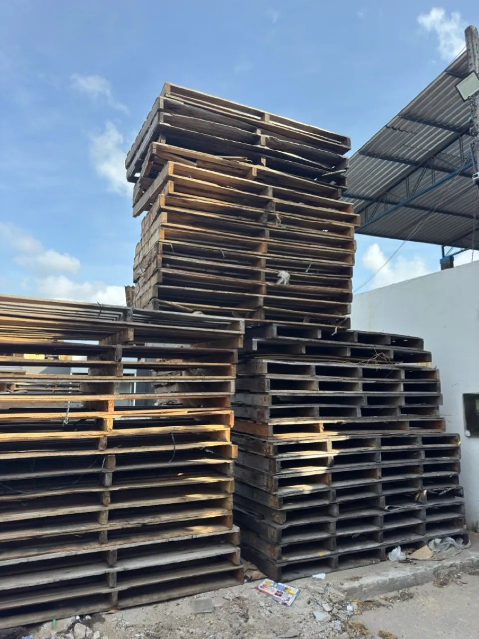 Pallets de madeira para comércio