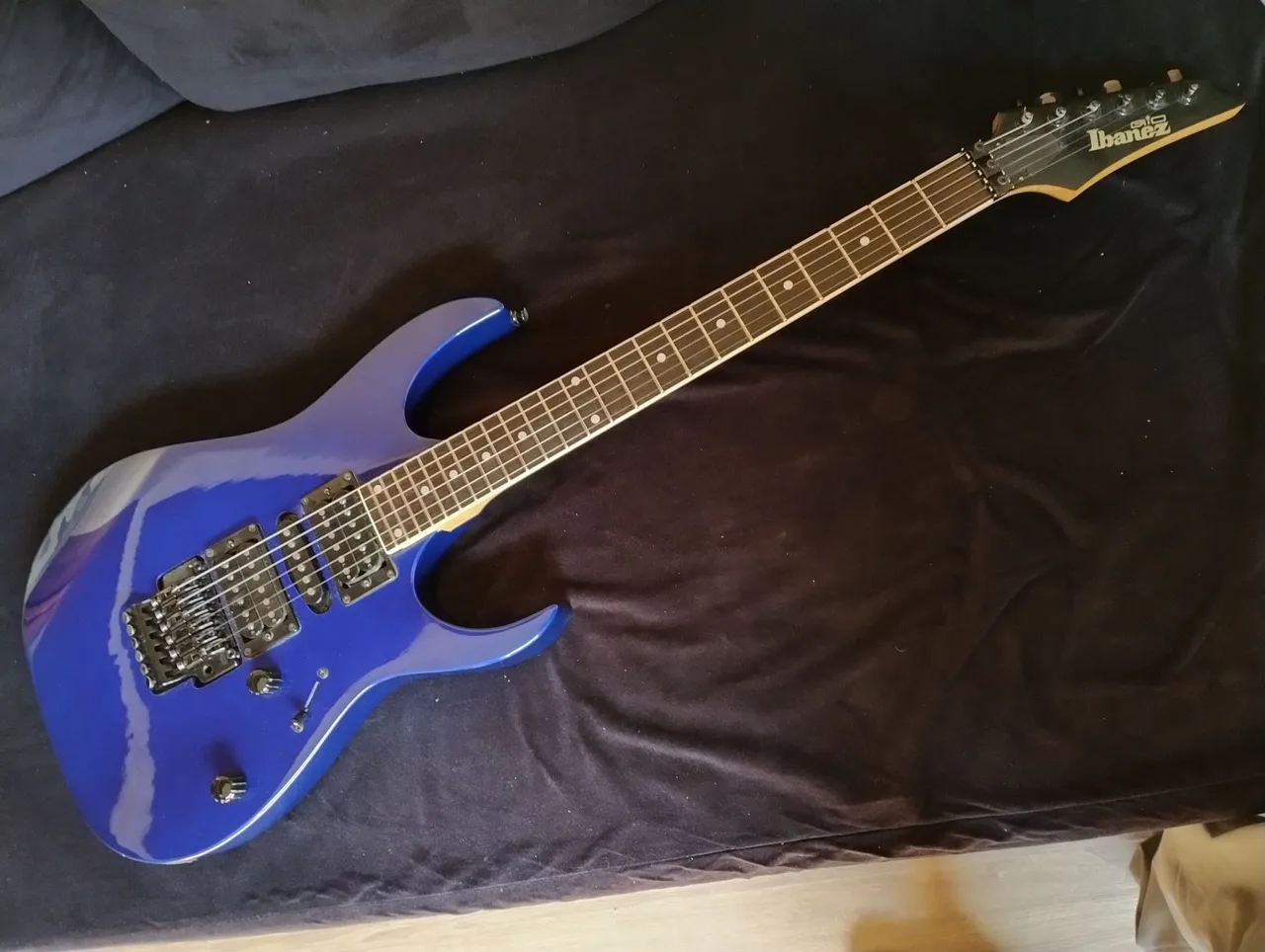 Guitarra Superstrato Ibanez Azul