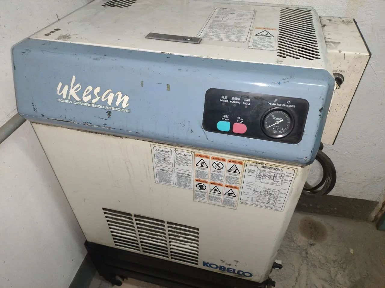 Compressor de parafuso usado mais funcionando 