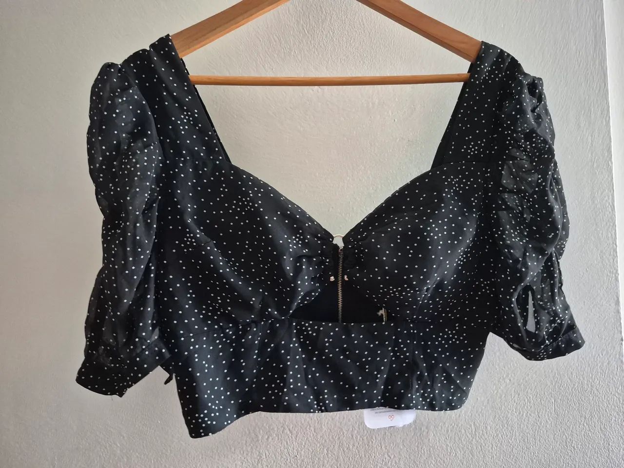 Cropped preto c bolinhas brancas novo!