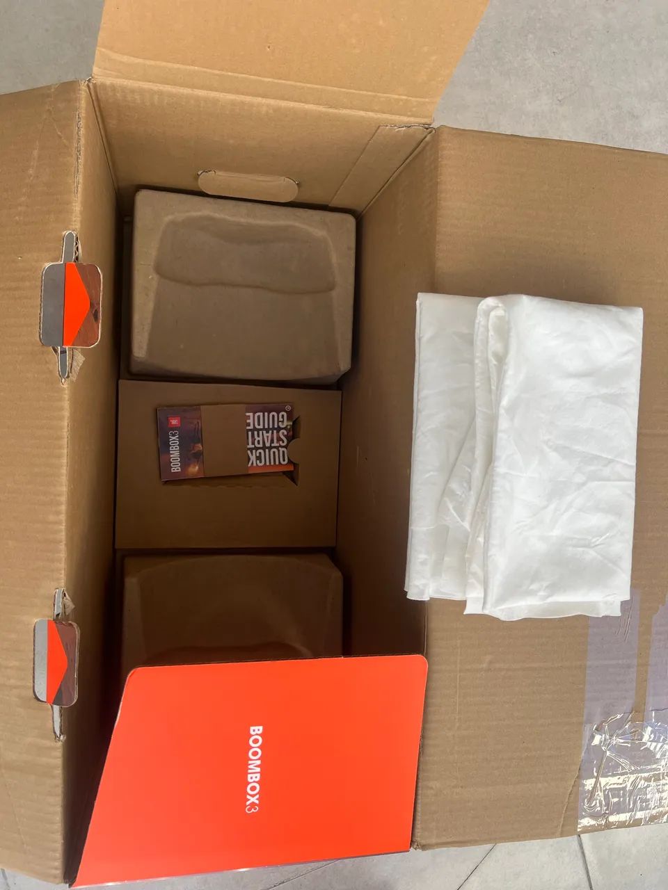 JBL BOMBOX 3 IMPECÁVEL SEM MARCA DE USO NOVA  - Foto 2