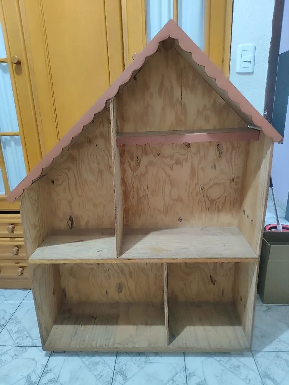 House-shaped shelf64962682606979121