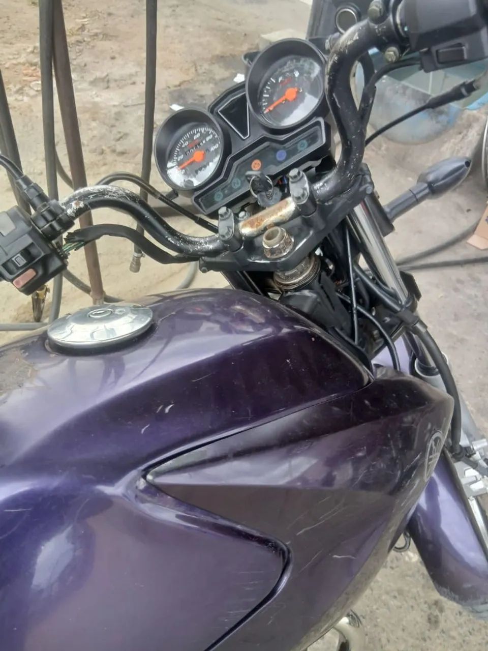 Moto Factor yamaha 125iED - Foto 2
