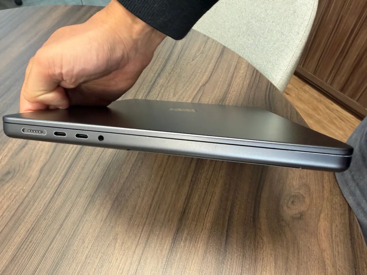 MacBook Pro 14 M3 Pro | 18GB | 1TB SSD | AppleCare+ até 12/2026 - Foto 4