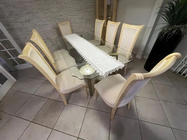 Mesa de Jantar de Vidro 8 Lugares + 8 Cadeiras Estofadas - Elegante e Completa - Foto 3