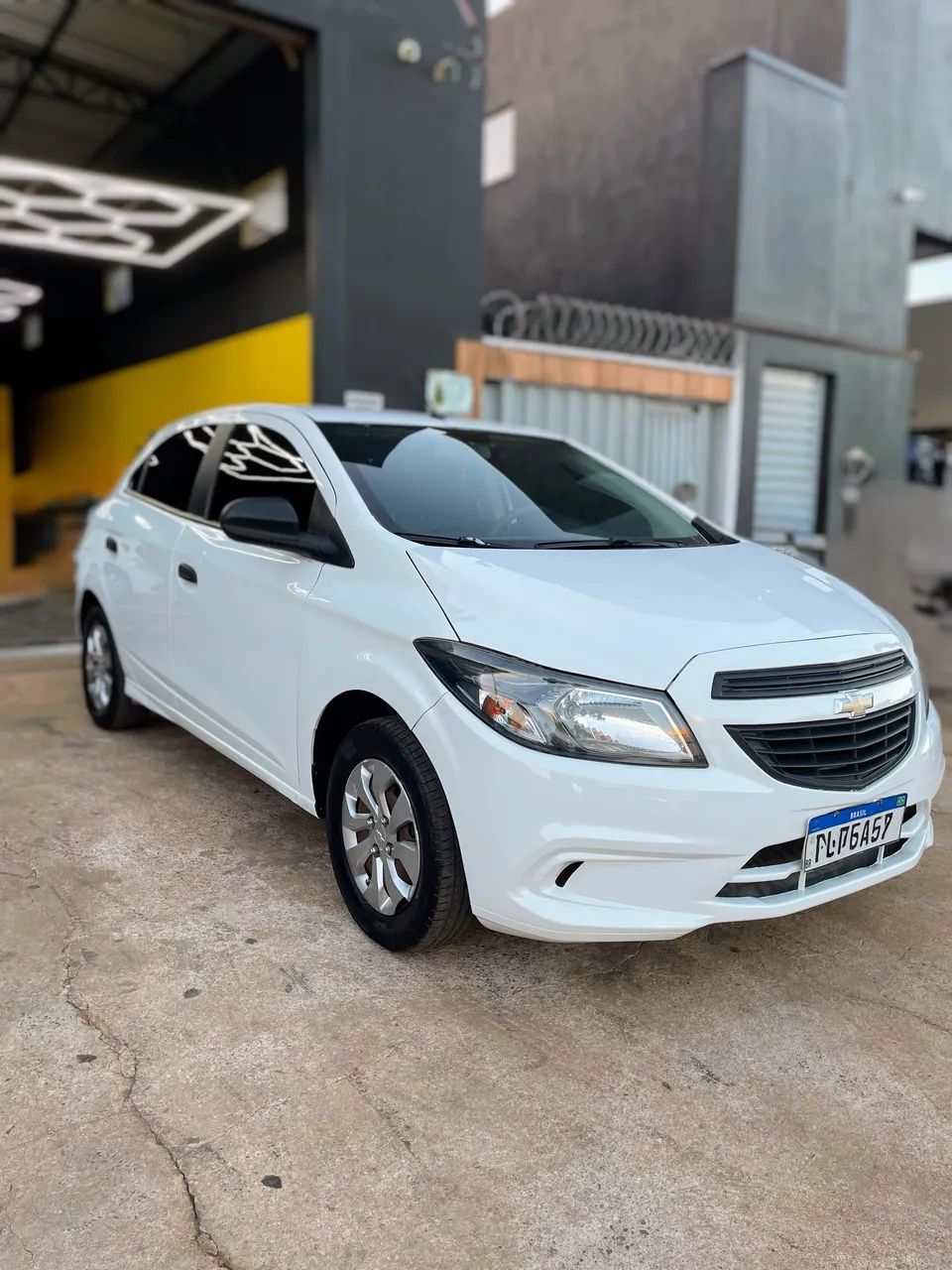 Chevrolet Onix ONIX HATCH Joy 1.0 8V Flex 5p Mec. 2019