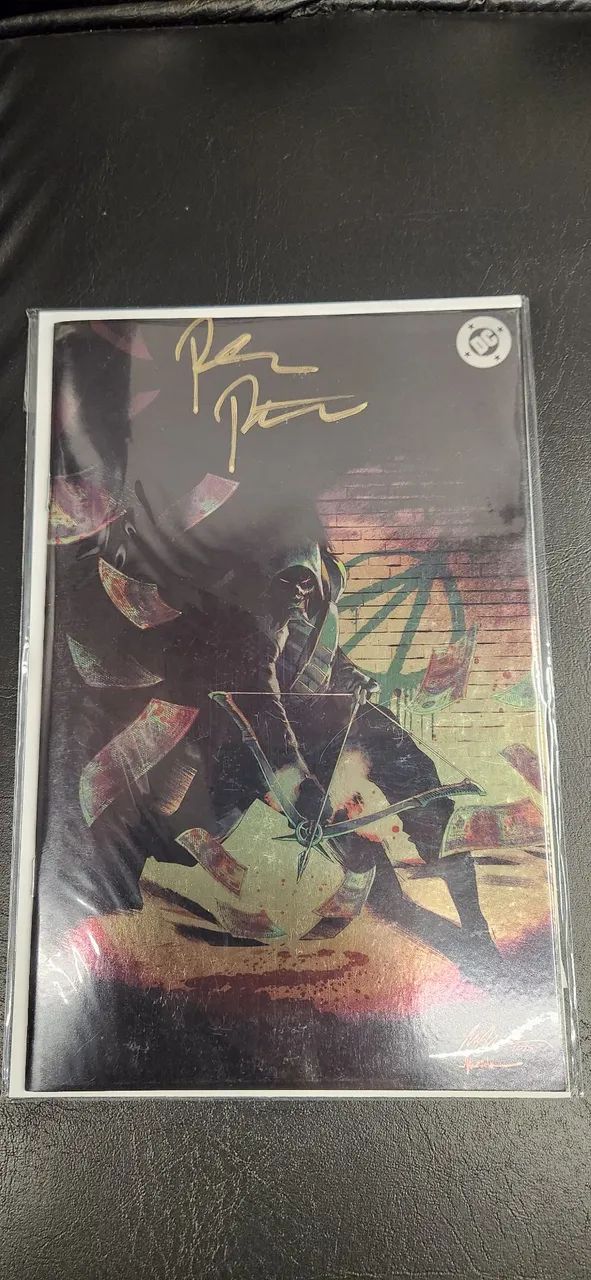 Absolute Green Arrow Autografado