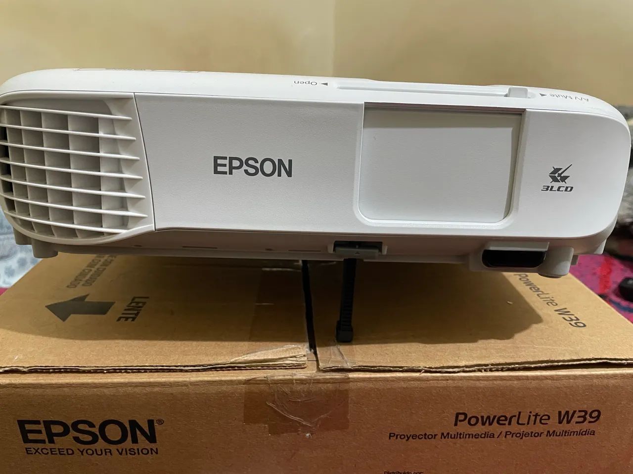 Projetor Epson Powerlite w39 - Foto 2