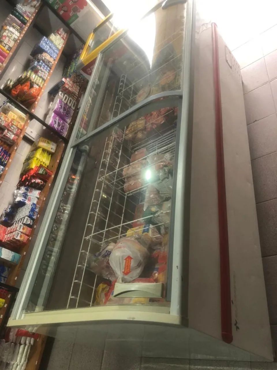 Ilha Congelados - Foto 2