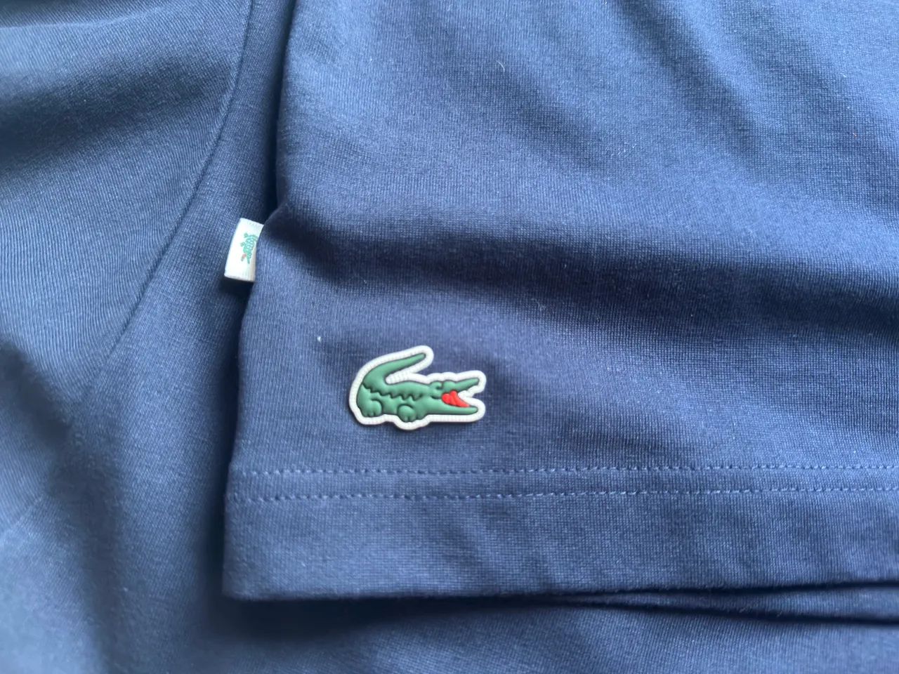 Camiseta Lacoste Ultra Dry Logo. - Foto 4