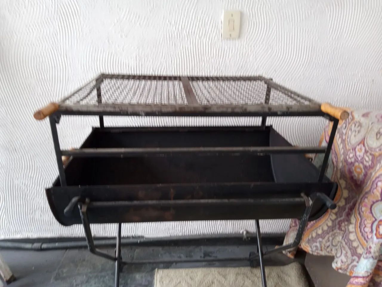 OTIMA CHURRASQUEIRA SEMI-NOVA
