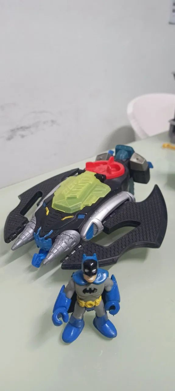 Coleção Batman ( helicóptero, nave, carro e boneco) - Foto 3