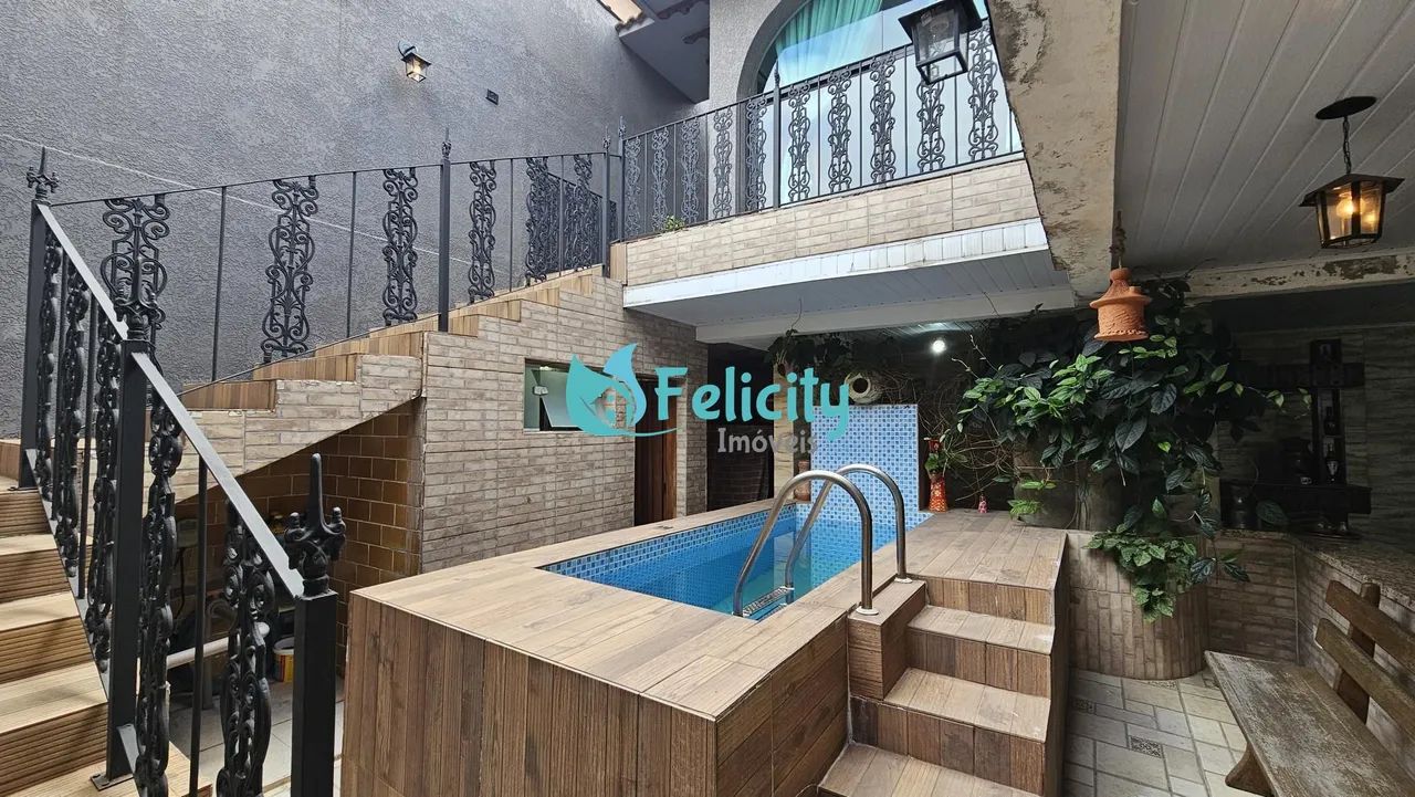 Casa Térrea com 3 Suítes, Piscina e Espaço de Lazer Completo