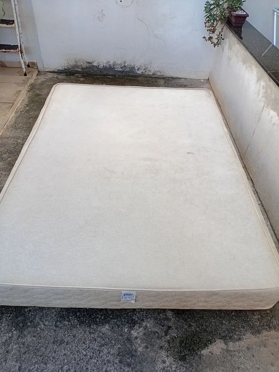 Vendo uma  base de  casal 