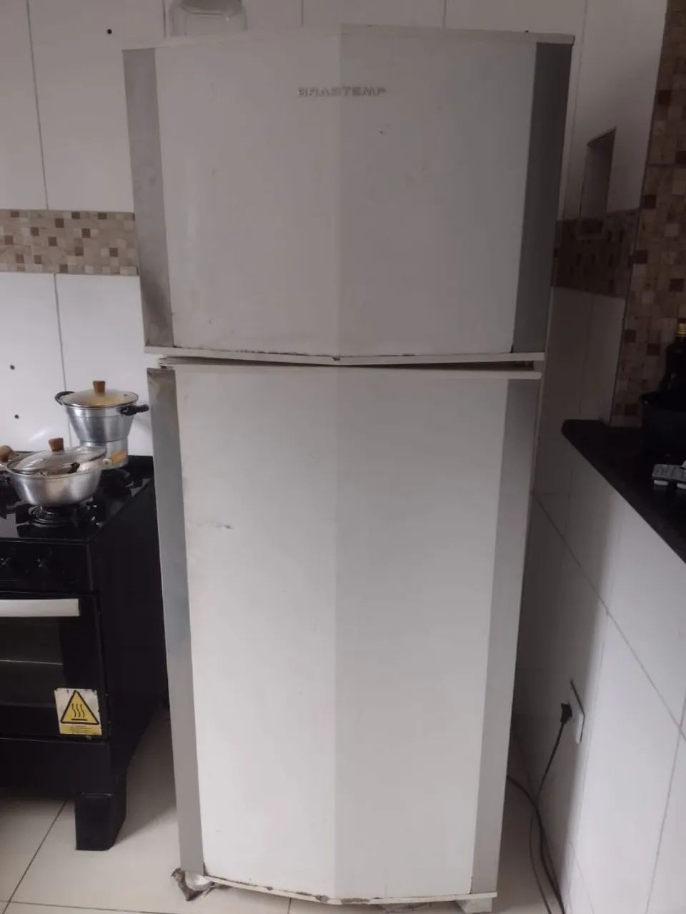 Geladeira a venda 