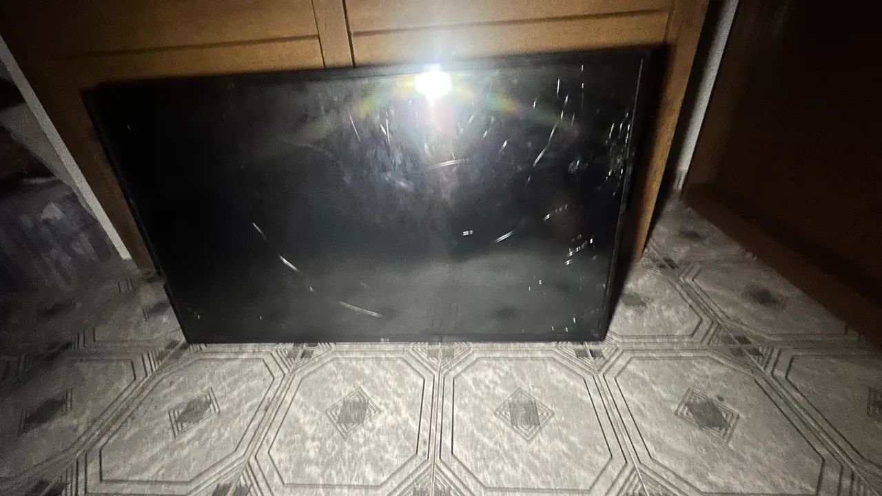 (quebrada) Televisão LG 43? modelo  - Foto 5