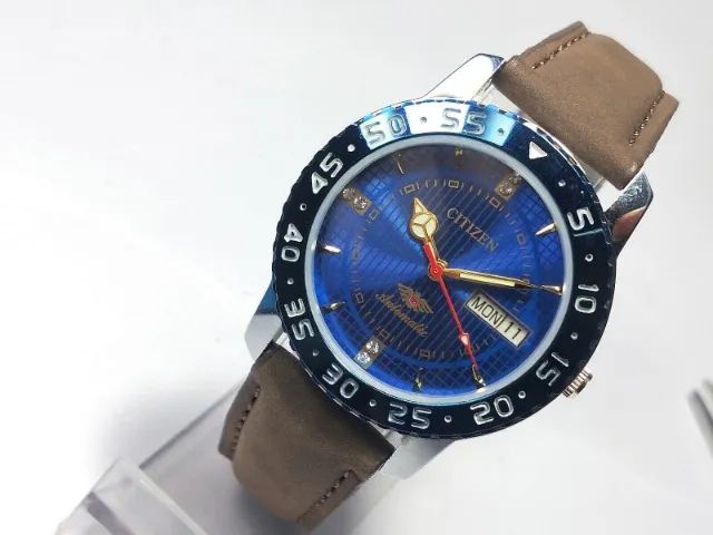Citizen Automatico 8200  Relógio de pulso analógico com data e dia da semana J76 - Foto 3